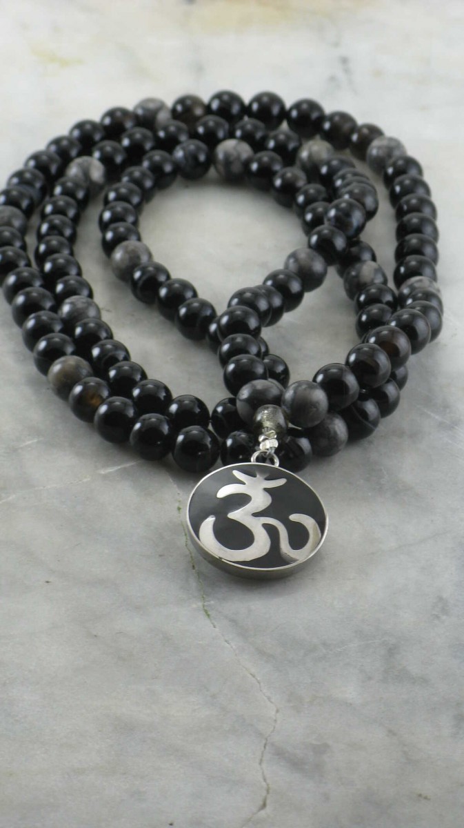 OM_Mala_108_Mala_Beads_Buddhist_Prayer_Beads