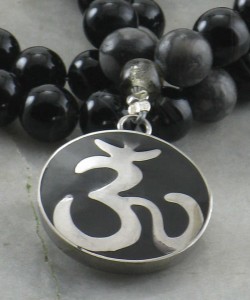 OM_Mala_108_Mala_Beads_Buddhist_Prayer_Beads_Guru