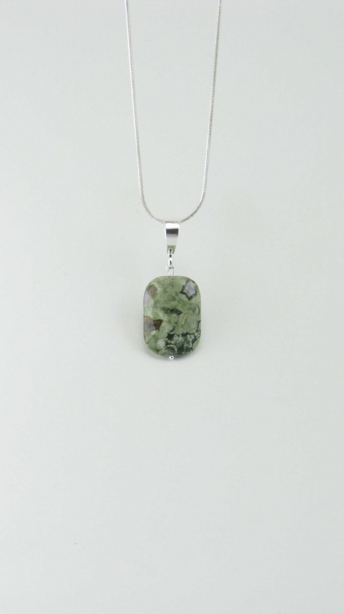 Rainforest_Yoga_Jewelry_Necklace_Rainforest_Jasper_Pendant_Silver_Green
